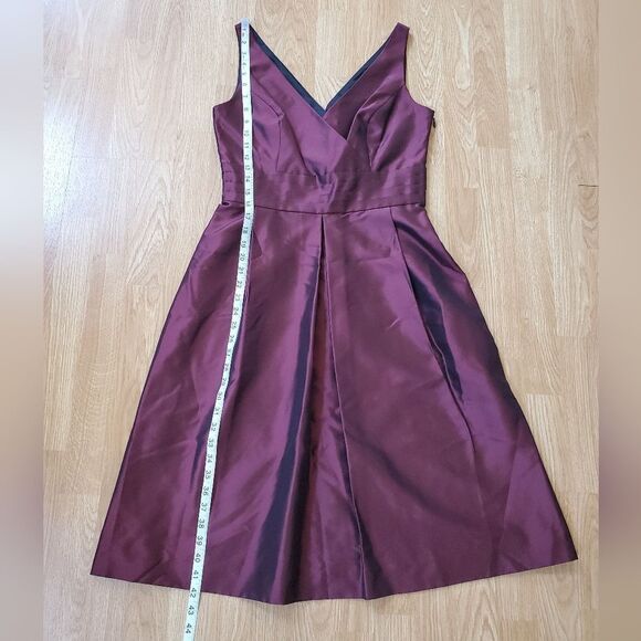 🌹 ANN TAYLOR 🌹 100% Silk Taffeta Knee Length Dress - [Size 4, Wine] - Picture 9 of 11